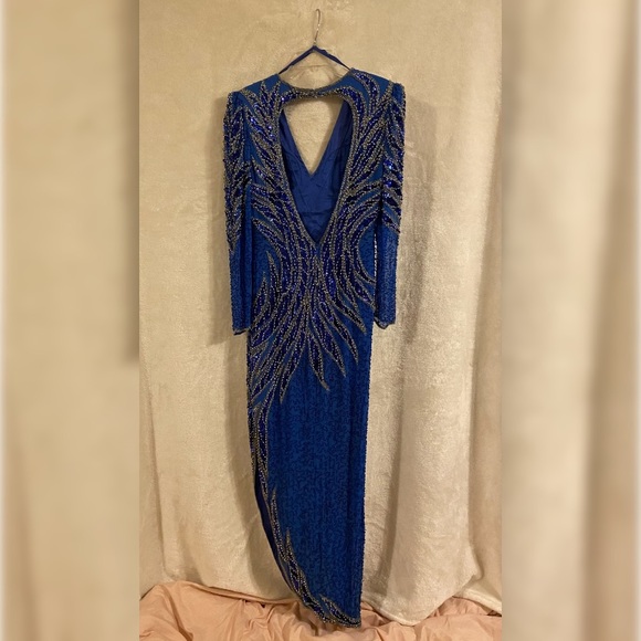 SOLD Sho Max 100% Silk Blue Beaded Dress - Picture 3 of 7